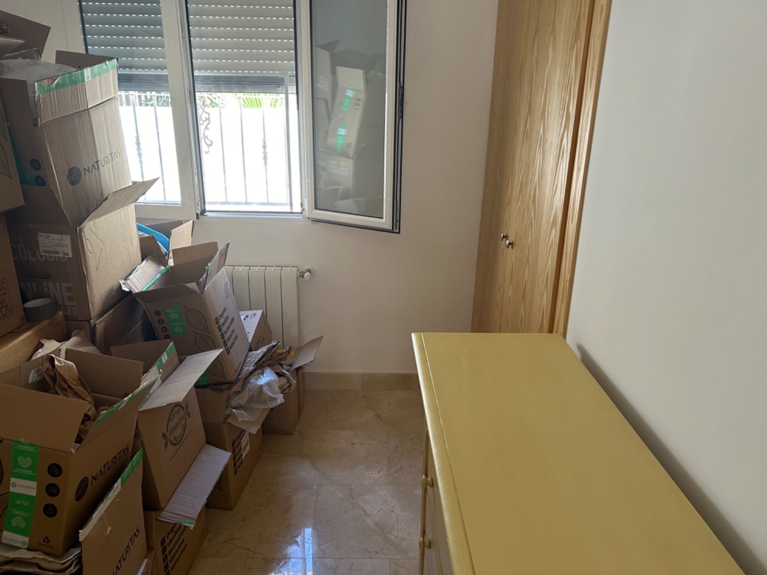 Bungalow / villa indipendente con 2 camere da letto 1 bagno tutti al piano terra completamente ristrutturato nella costa superiore di Orihuela