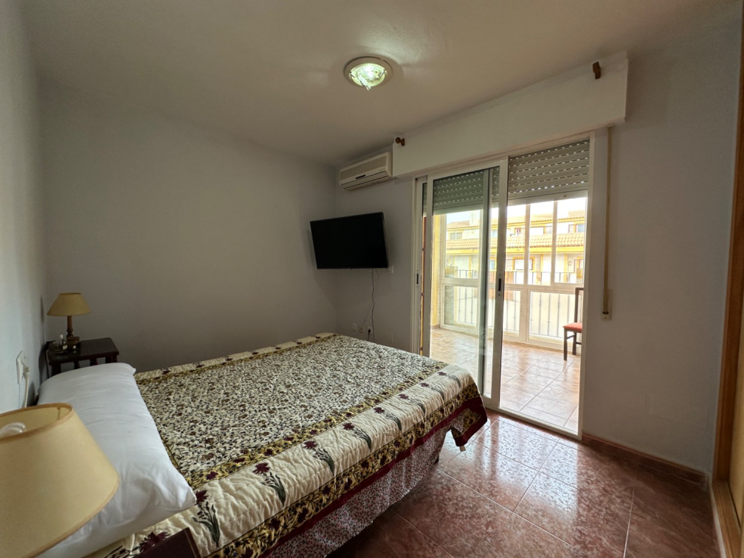 Opportunità! Duplex situato sulle alture di Orihuela costa con 4 camere da letto, 3 bagni, garage sotterraneo