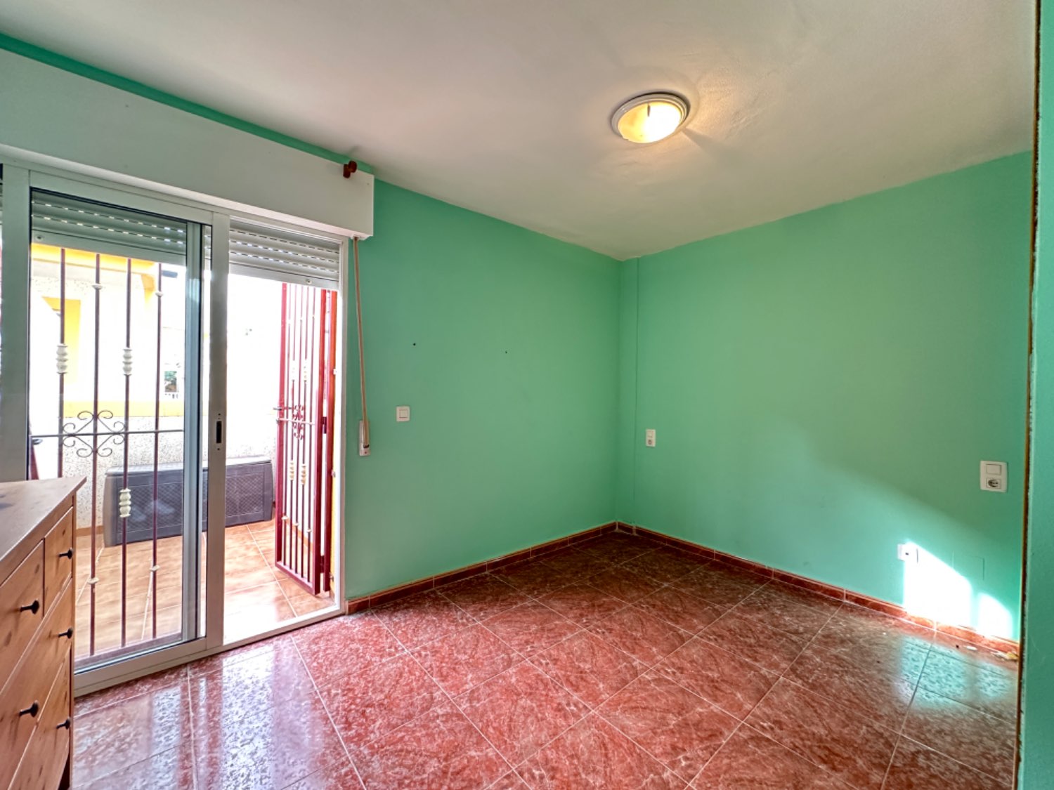 Opportunità! Duplex situato sulle alture di Orihuela costa con 4 camere da letto, 3 bagni, garage sotterraneo