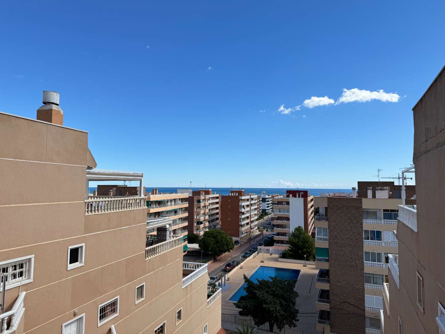 Increíble dúplex de 3 dormitorios y 2 baños con vistas al mar