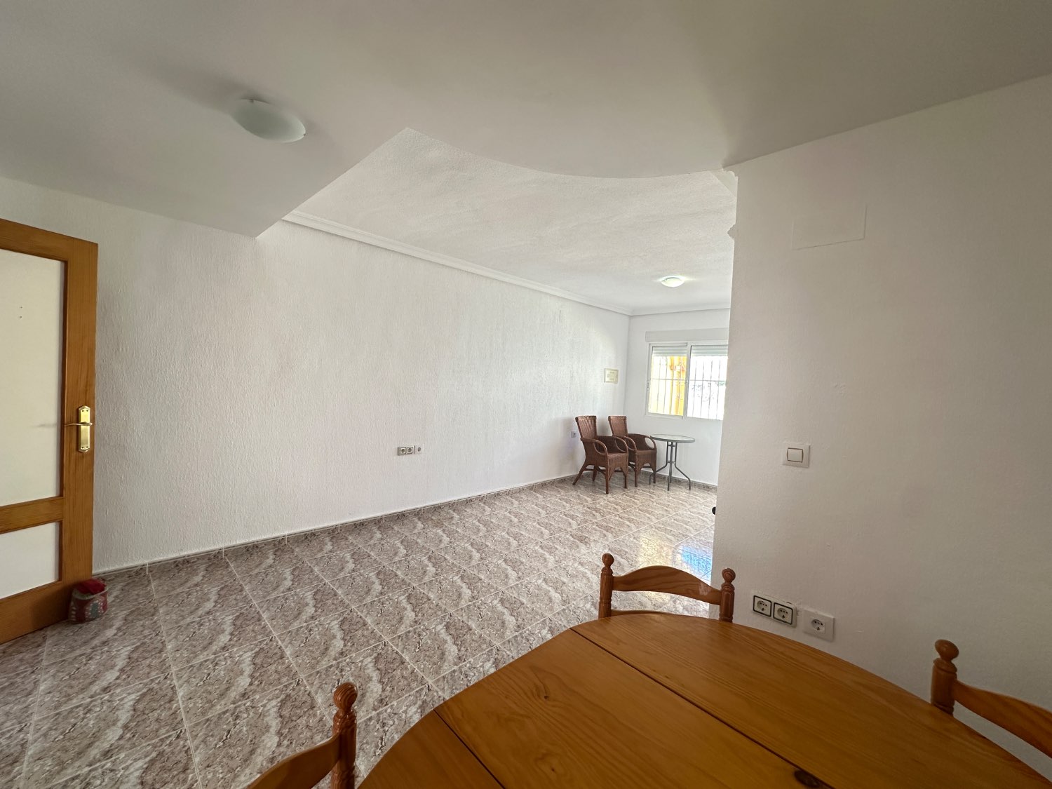 Duplex en las filipinas ( villamartin ) con 3 dormitorios , 2 baños , entrada para coche y piscina comunitaria !