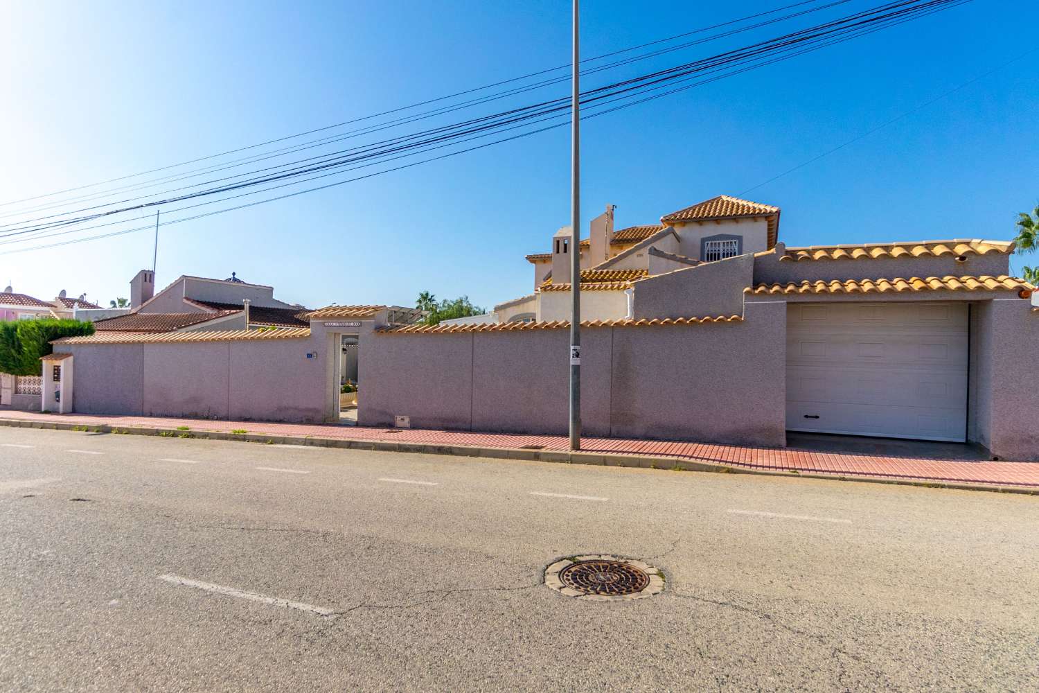 Villa  de lujo única en Las Chismosas ( Orihuela Costa )