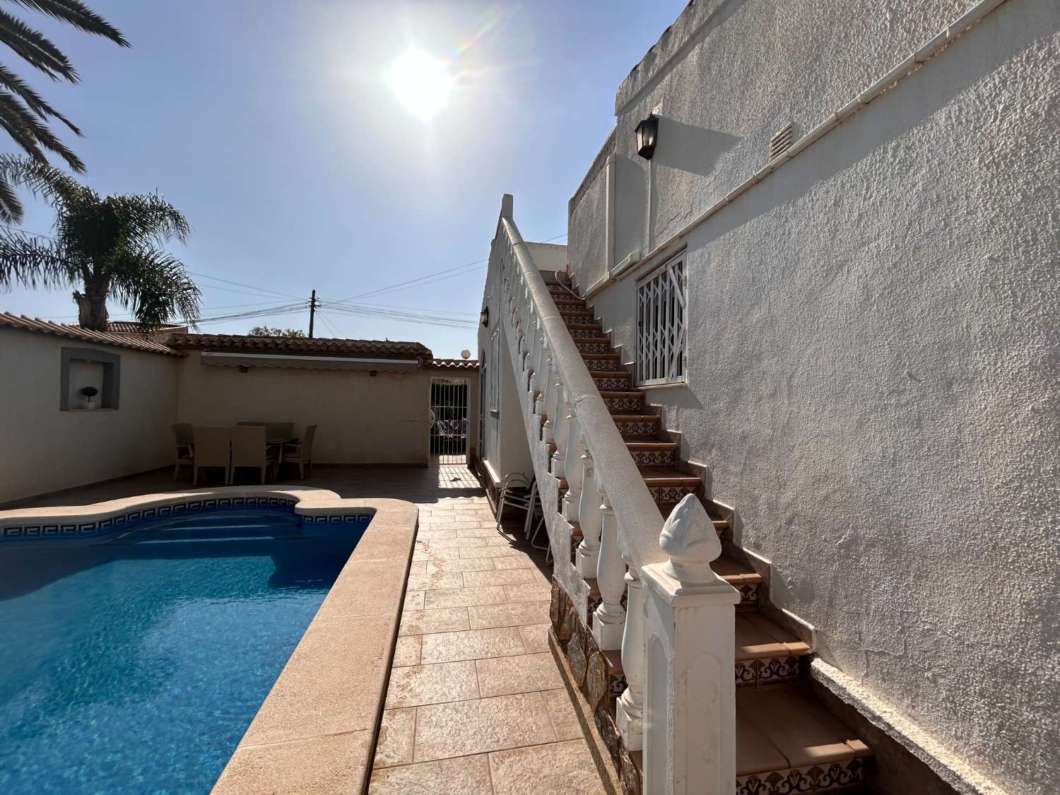 Espaciosa casa de 4 dormitorios con piscina privada y gran espacio al aire libre