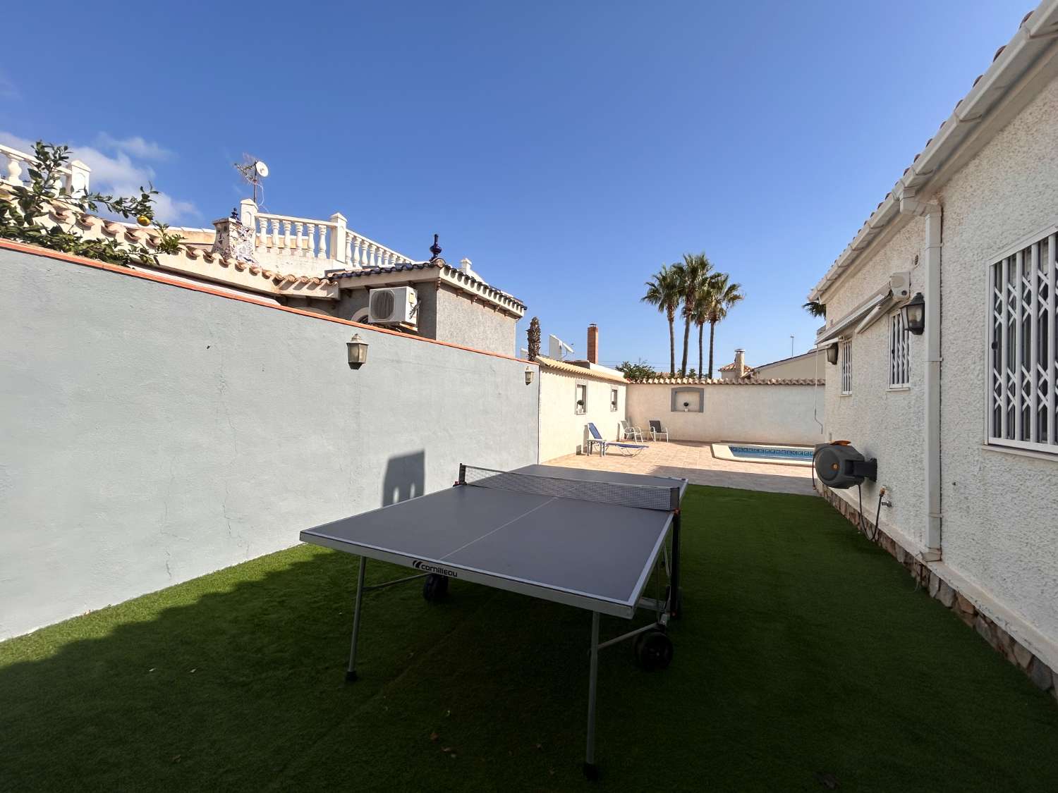 Espaciosa casa de 4 dormitorios con piscina privada y gran espacio al aire libre