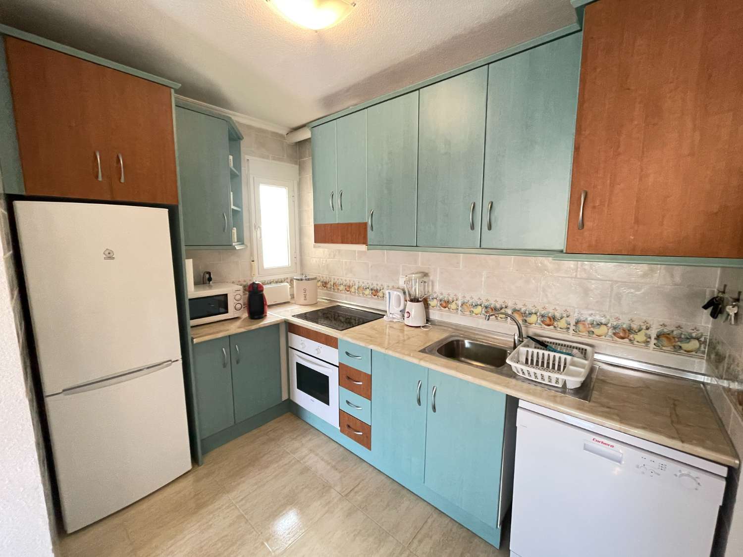 P-1499 Bonito apartamento en planta alta con 2 dormitorios y 1 baño.