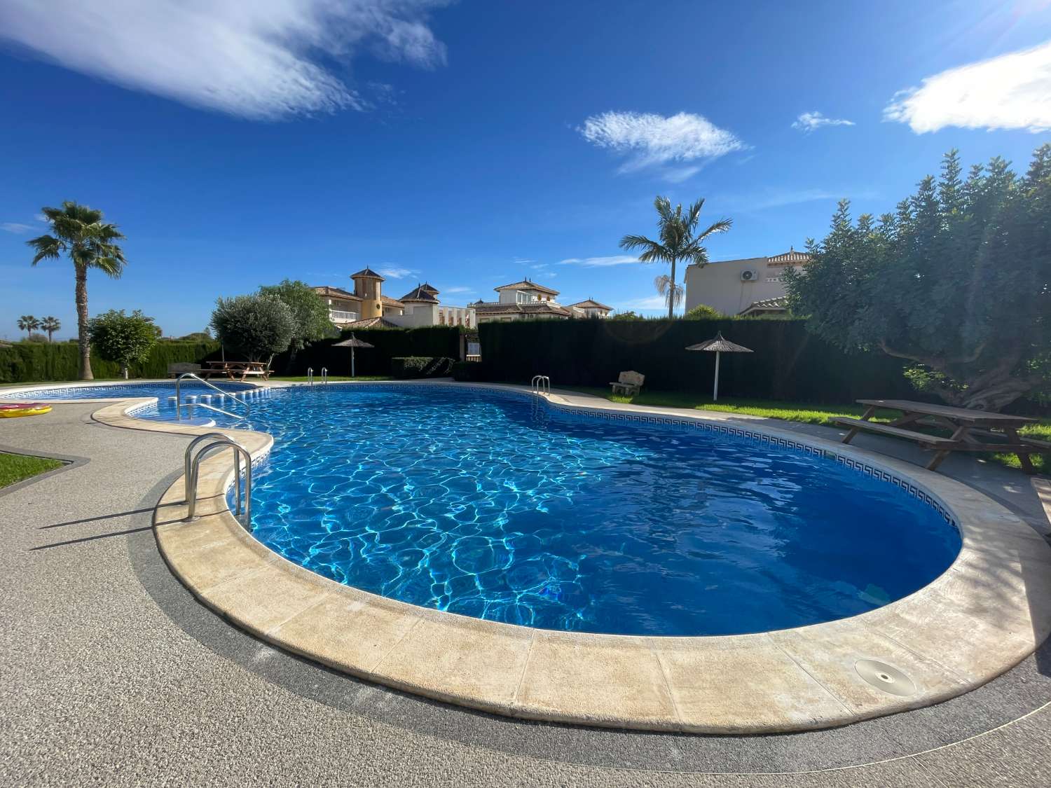 Villa de 3 dormitorios y 2 baños en Lomas de Cabo Roig.