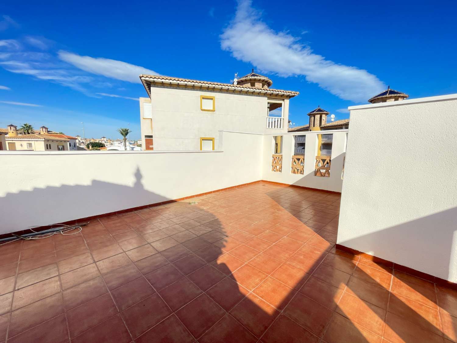 Villa de 3 dormitorios y 2 baños en Lomas de Cabo Roig.