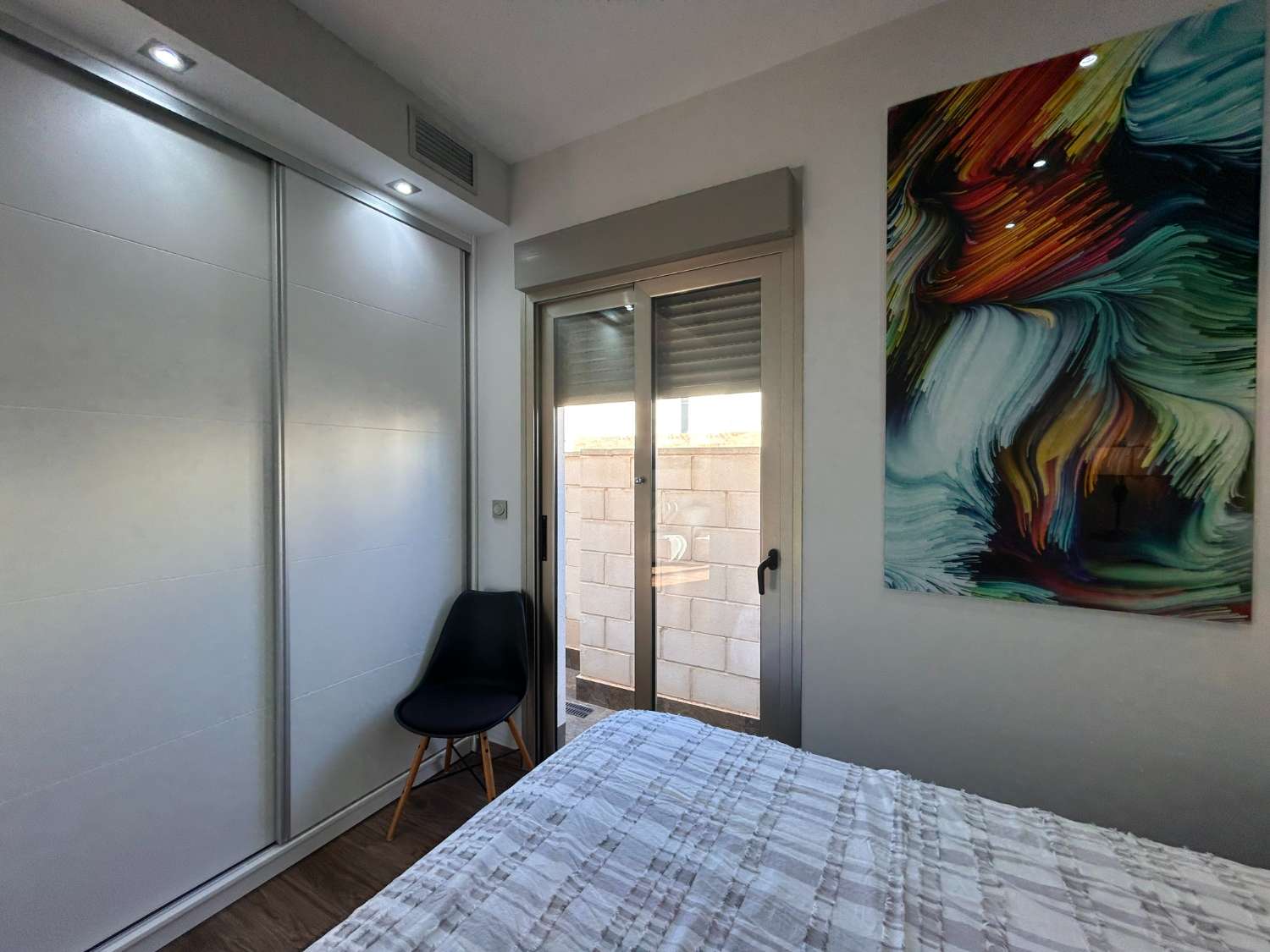 Bella casa con 3 camere da letto e piscina in zona tranquilla