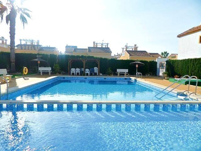 Appartement de 2 chambres au rez-de-chaussée à Orihuela Costa