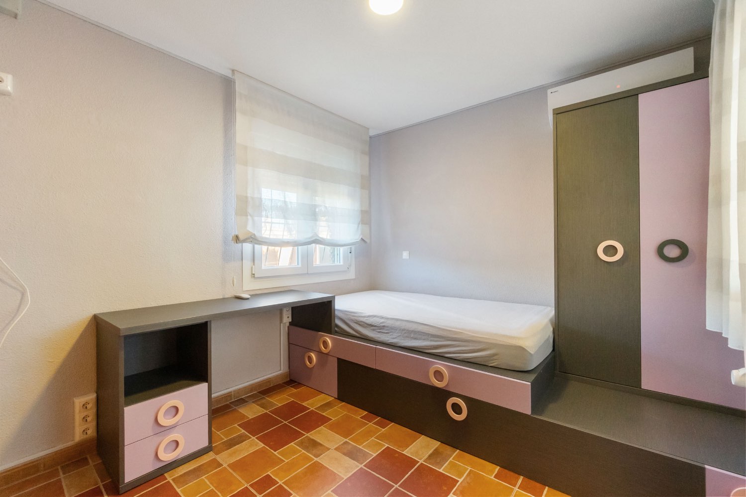 Villa con 4 camere da letto, 3 bagni, garage, sauna e piscina privata di acqua salata a La Florida Orihuela costa.