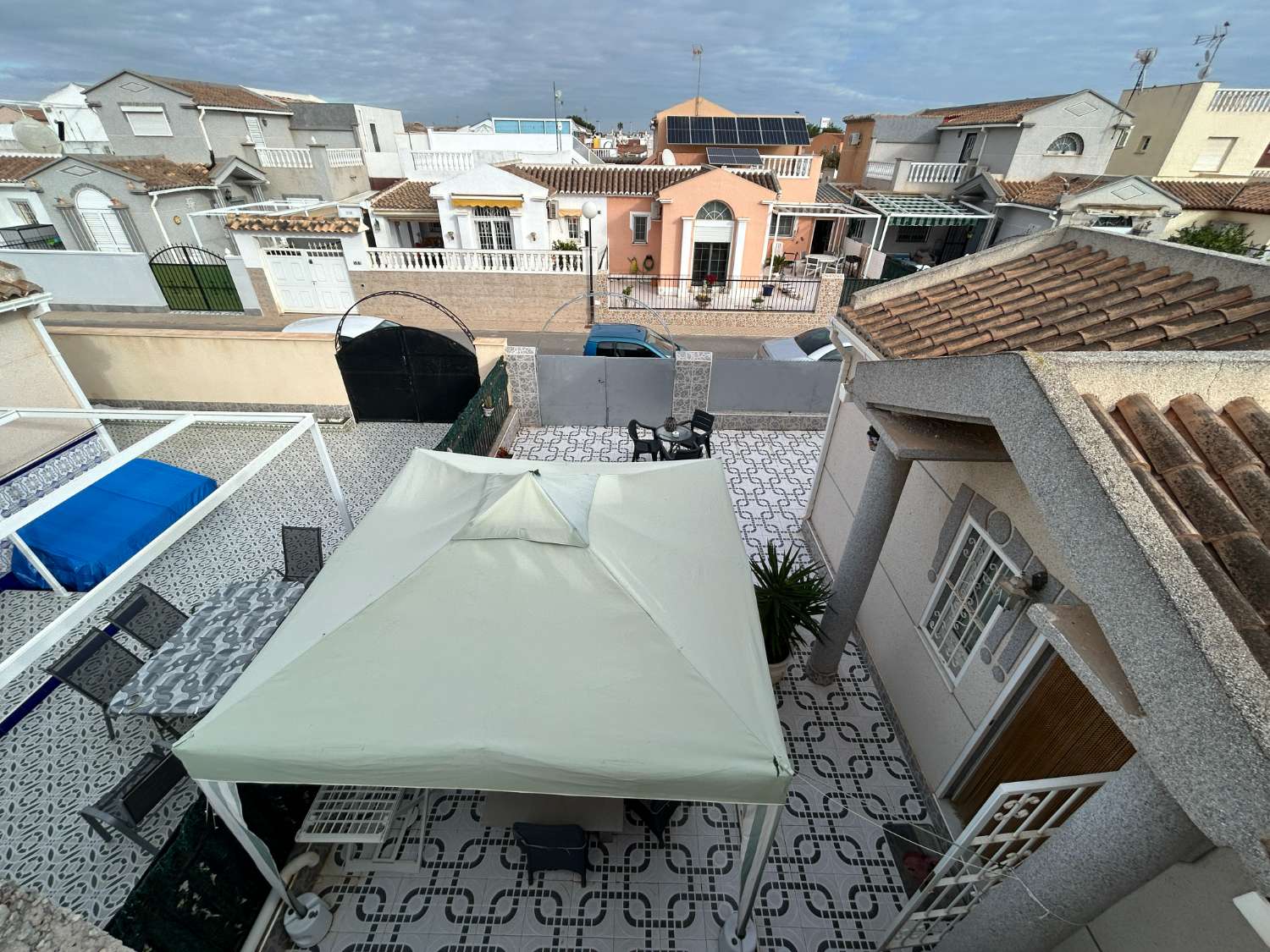 Viehättävä 2 makuuhuoneen bungalow lähellä Torreviejan vaaleanpunaista järveä